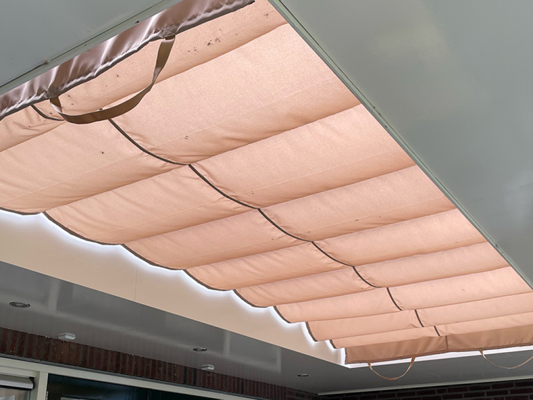 voiles d'ombrage pour l'aménagement extérieur